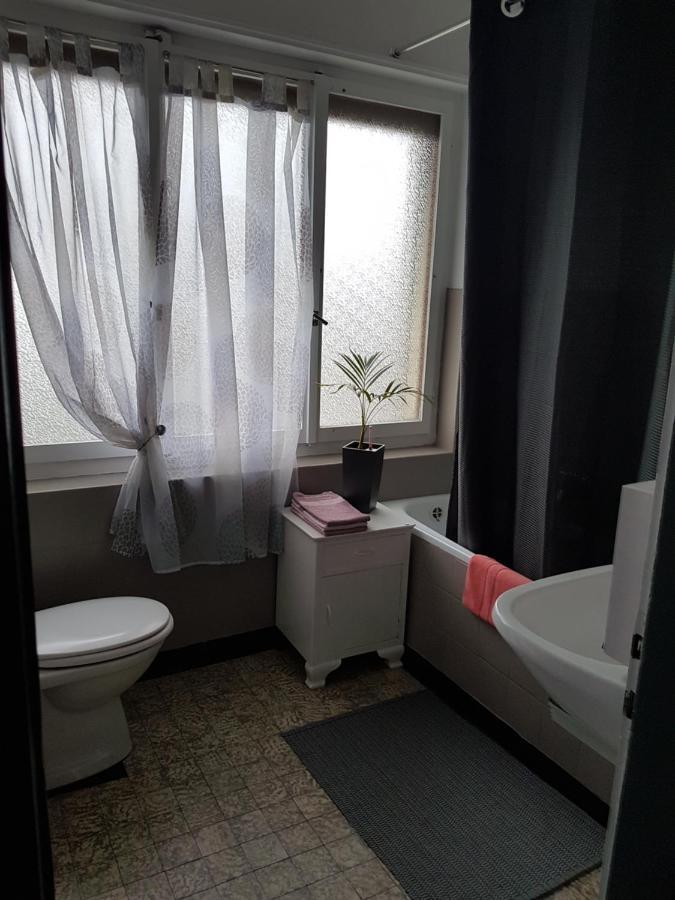 Hotel De La Gare, Vendlincourt Dış mekan fotoğraf